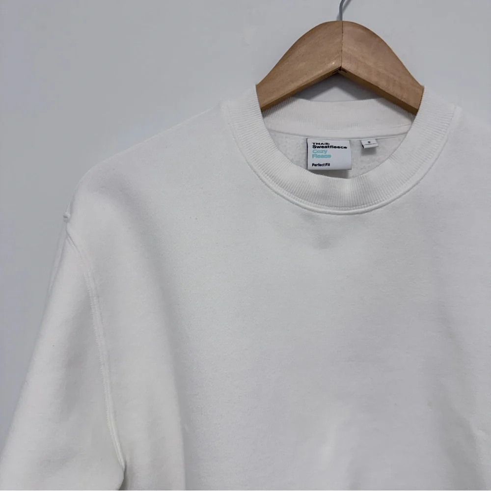 Aritzia Tna Cozy Fleece Perfect Crew Sweatshirt - Picture 3 of 8